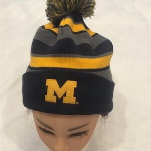 HOLLOWAY HAT IN GOOD CONDITION